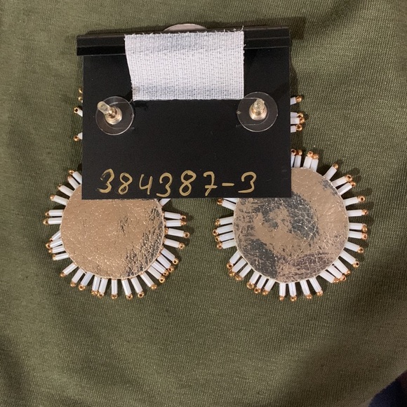 NOIR Jewelry Women's Lightweight Boho Beaded Earrings NEW - Picture 2 of 2